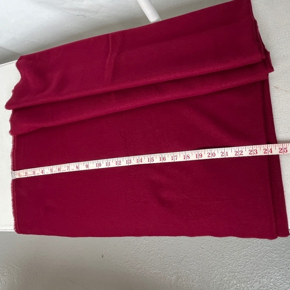 Zara ultra-soft blanket scarf, EUC, 48 x 84" - Picture 12 of 13